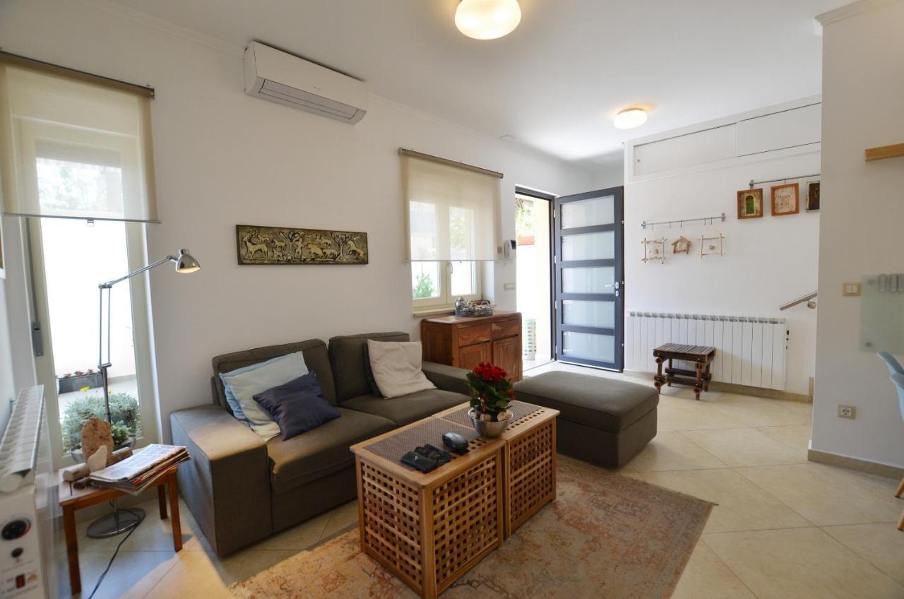 Mia Apartman *
